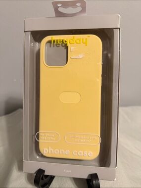 iPhone 12/12 Pro heyday Bright Yellow iPhone Case